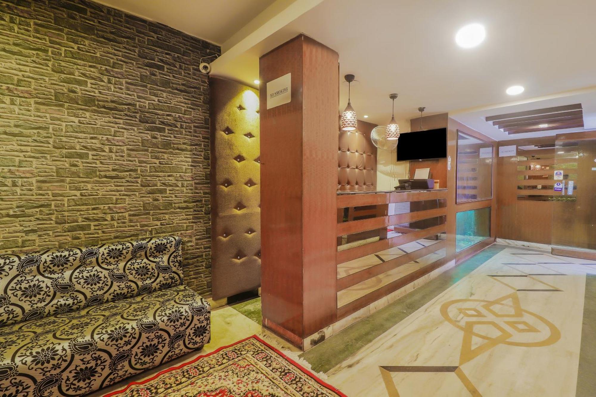 Hotel O Meredian Hyderabad Exterior photo